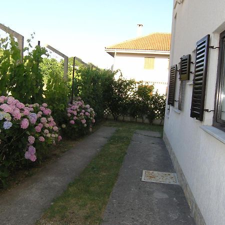 Apartments Mari With Terrace Baška Exteriör bild