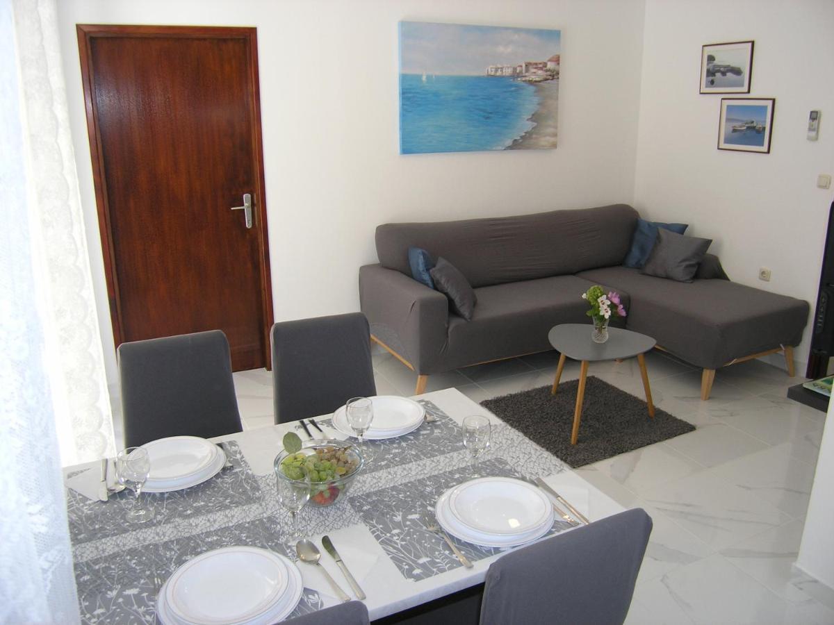 Apartments Mari With Terrace Baška Exteriör bild